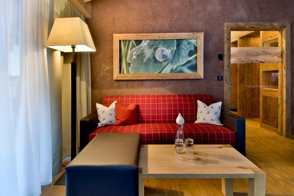 Pete Alpine Boutique Hotel - Klein Und Fein - Private Spa Suiten Und Zimmer Sankt Anton am Arlberg Exteriér fotografie